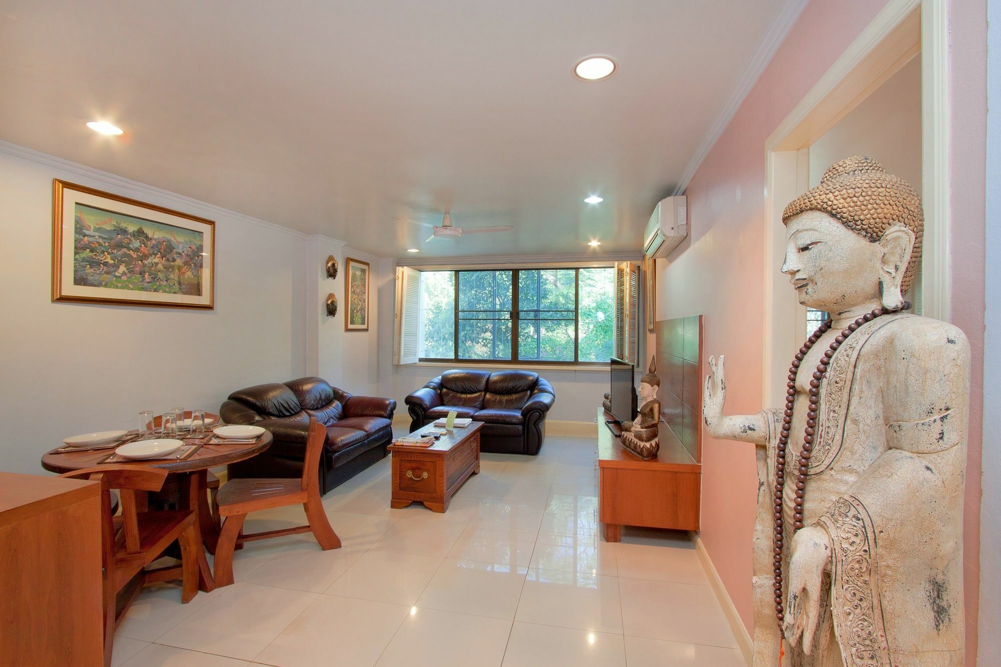 Argyle Apartments Pattaya Exterior photo